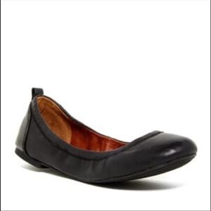 LUCKY BRAND tan flats size 6 1/2